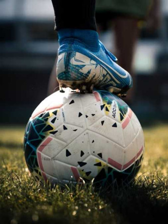 we-are-helping-with-footballsoccer-careers-big-0