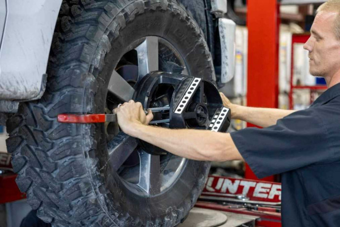 local-mechanic-near-me-with-skilled-technicians-and-same-day-big-0