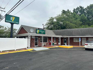 book-cheap-hotel-rooms-in-hampton-va-at-economy-7-inn