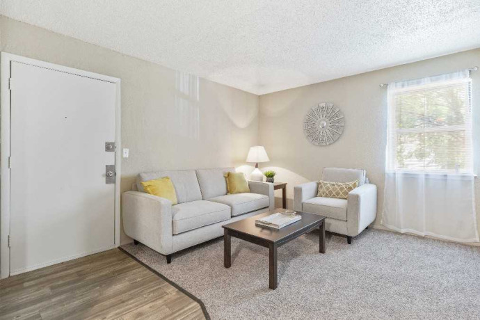 bedroom-affordable-apartment-home-with-most-utilties-big-0