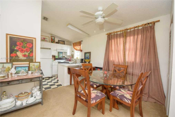 keysgatecentergate-best-kept-secret-in-homestead-big-0