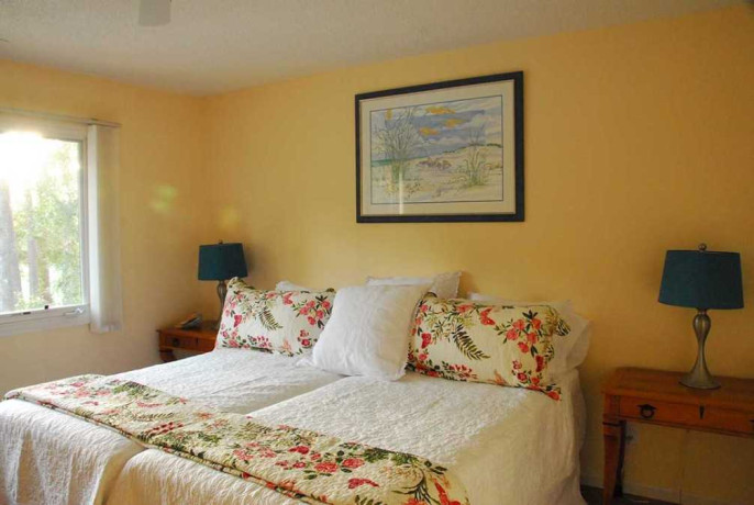 hilton-head-vacation-homes-with-pickle-ball-court-big-0