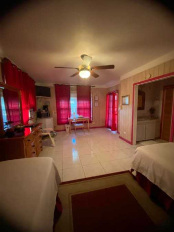 beautiful-vacation-apartment-staniel-cay-big-0