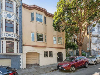 this-cute-studio-apartment-is-located-right-at-hayes-valley