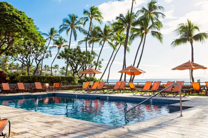 makena-surf-luxury-exclusive-beachfront-condo-rentals-with-big-0