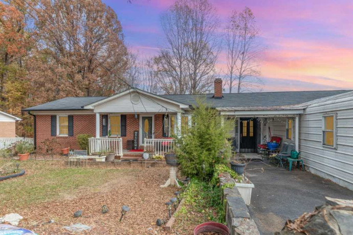 home-for-sale-lincolnton-nc-202-newbold-street-big-0