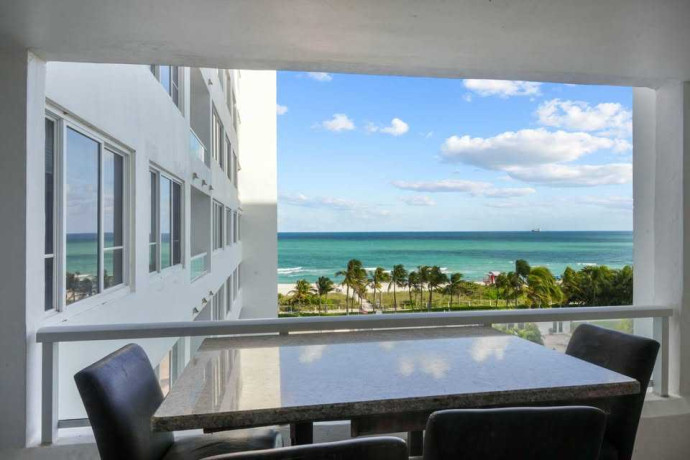 beautiful-view-in-miami-beach-big-0